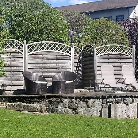 לינה וארוחת בוקר Le Grenier Saint-Paul-en-Chablais